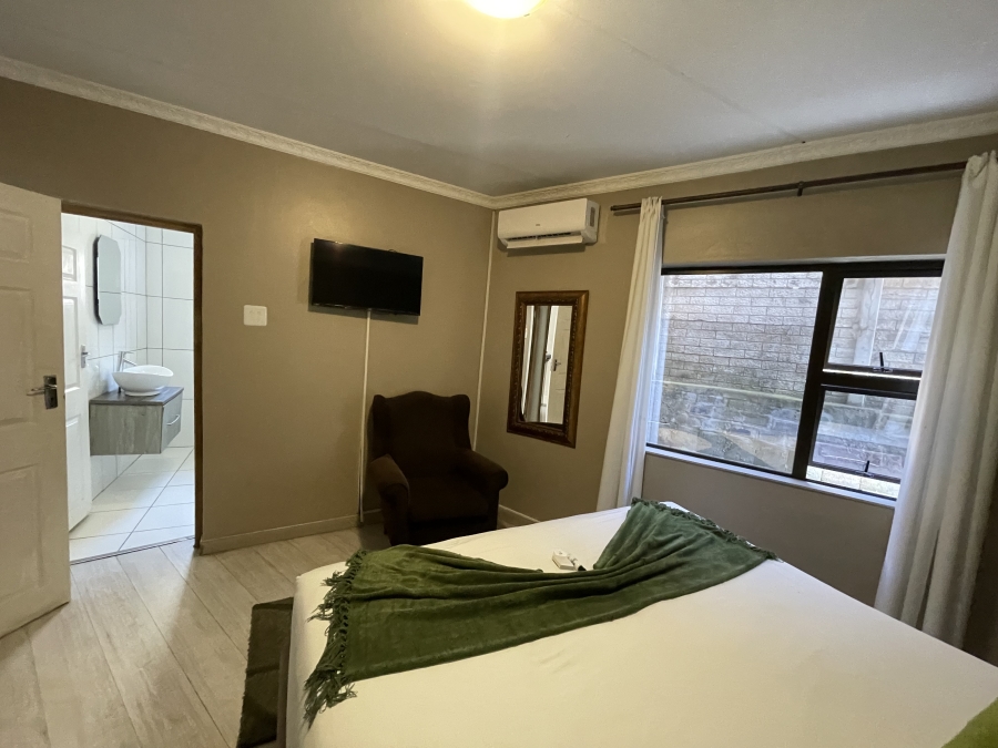24 Bedroom Property for Sale in Amalinda Eastern Cape
